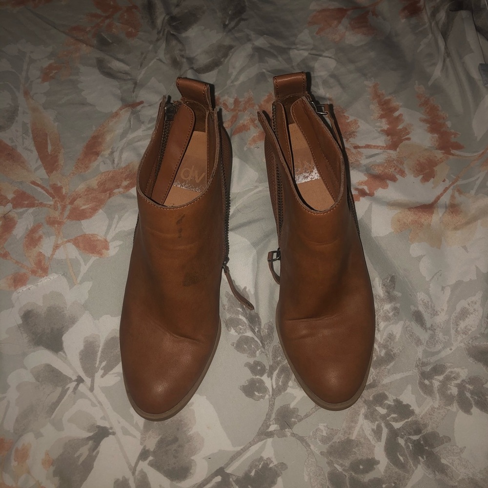 DV Booties - Picture 2 of 3